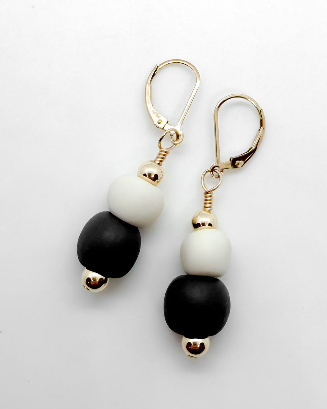 _the DUO bead dangle | black + natural porcelain