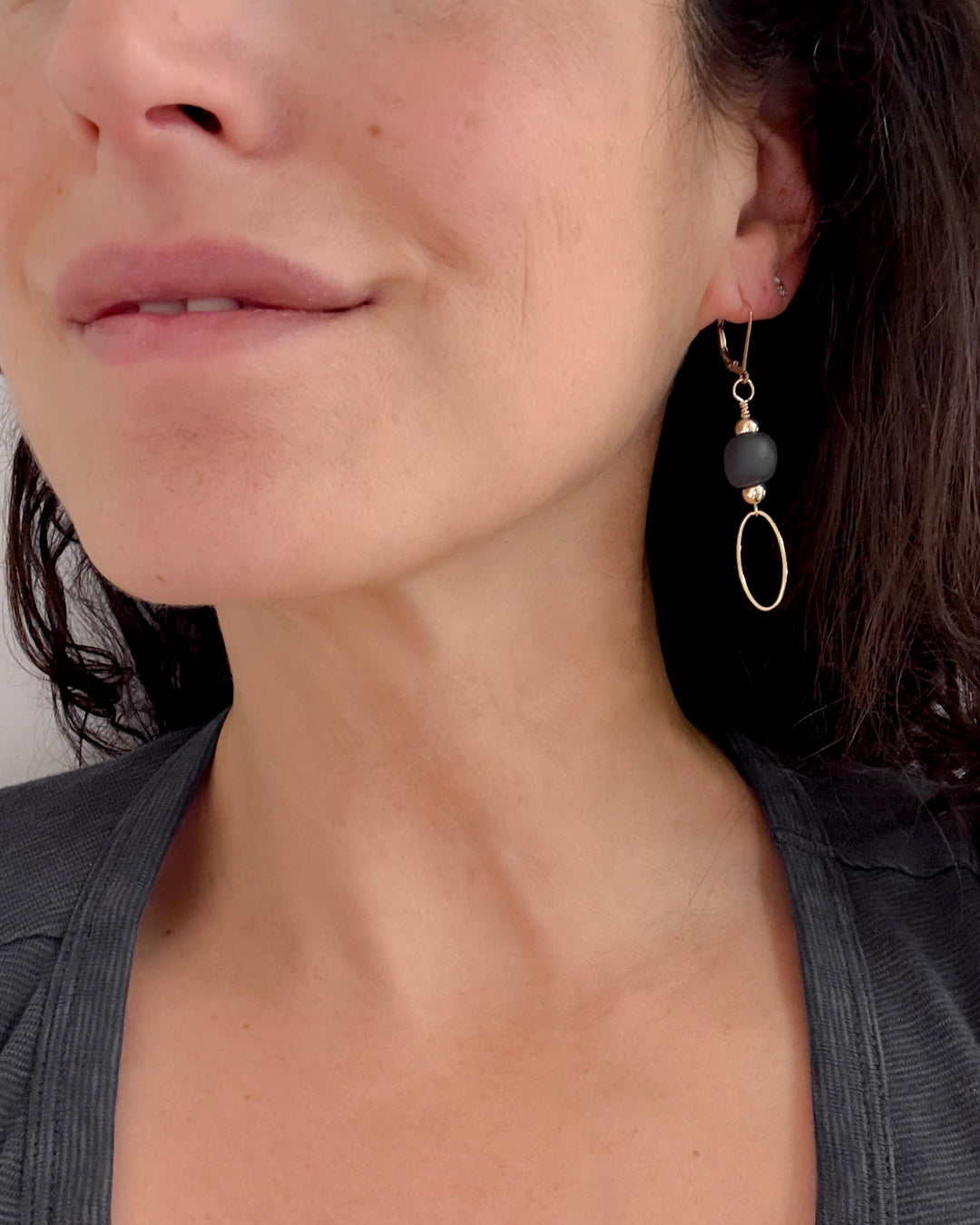 _the HALO bead dangle | black porcelain