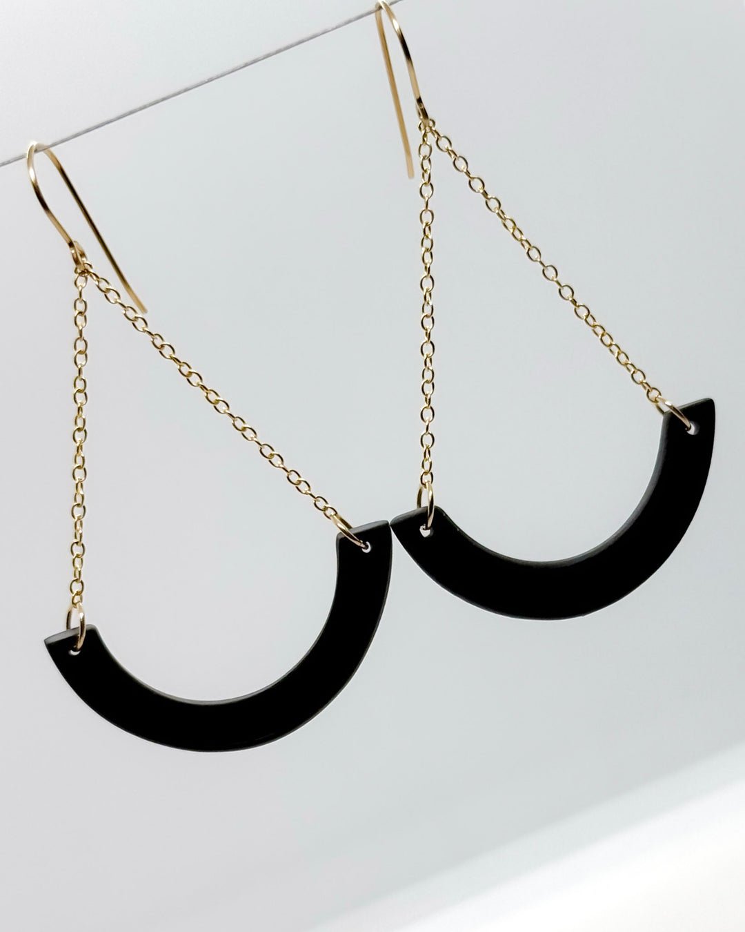 _the ARC swing | black porcelain