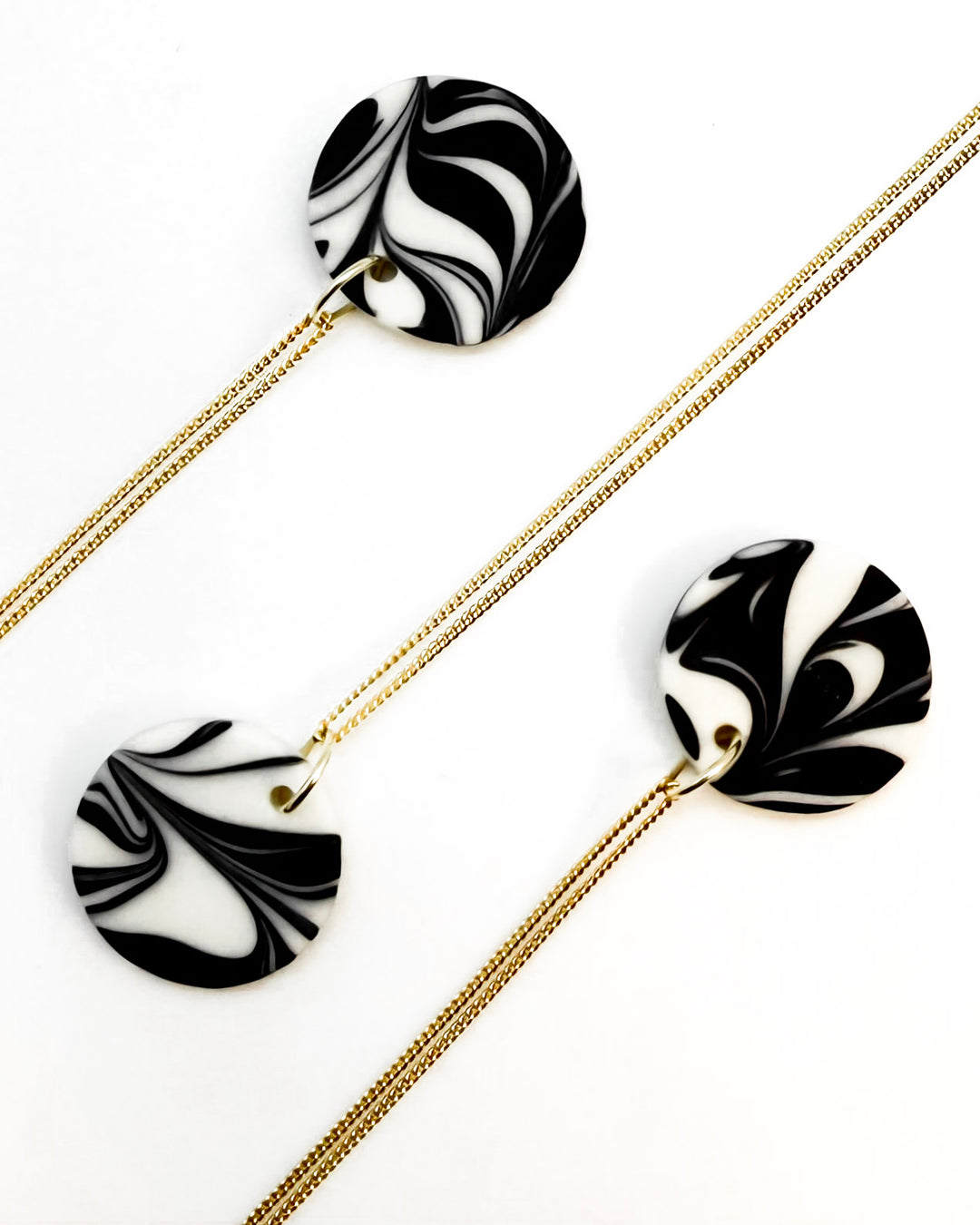 _the SIMPLICITY necklace | black + white porcelain