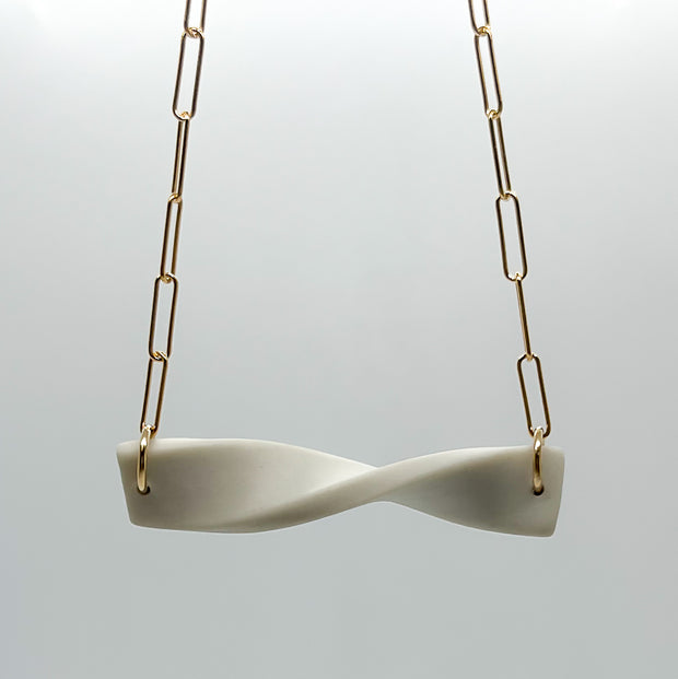 RIBBON necklace | porcelain