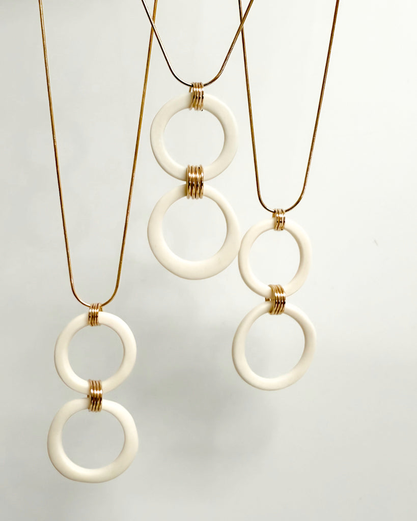 HUIT necklace | porcelain