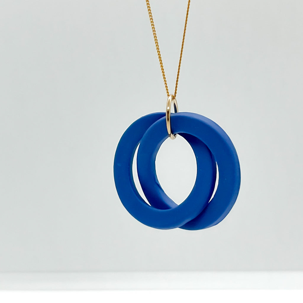 KNOT necklace | porcelain