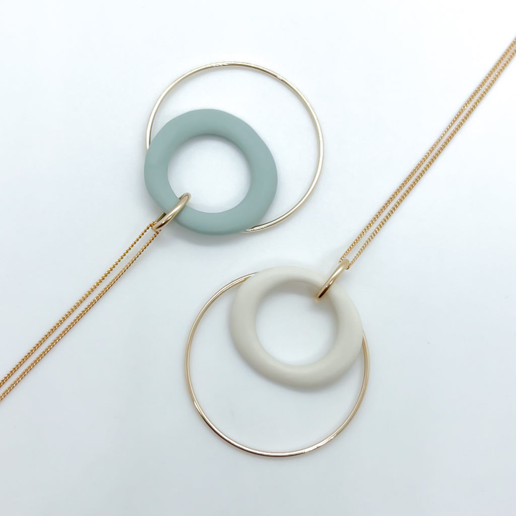 OVA VITA necklace | porcelain