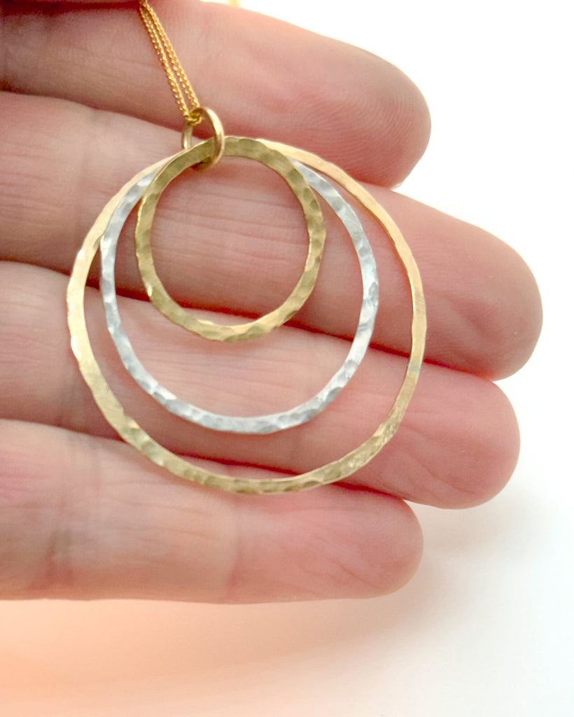 the CARYA necklace | mixed metal